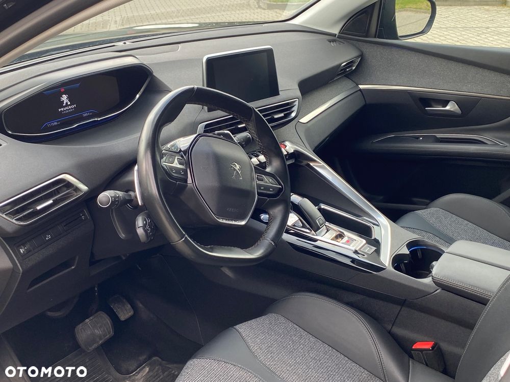 Peugeot 3008 1.5 BlueHDi Allure Pack S&S EAT8 - 17