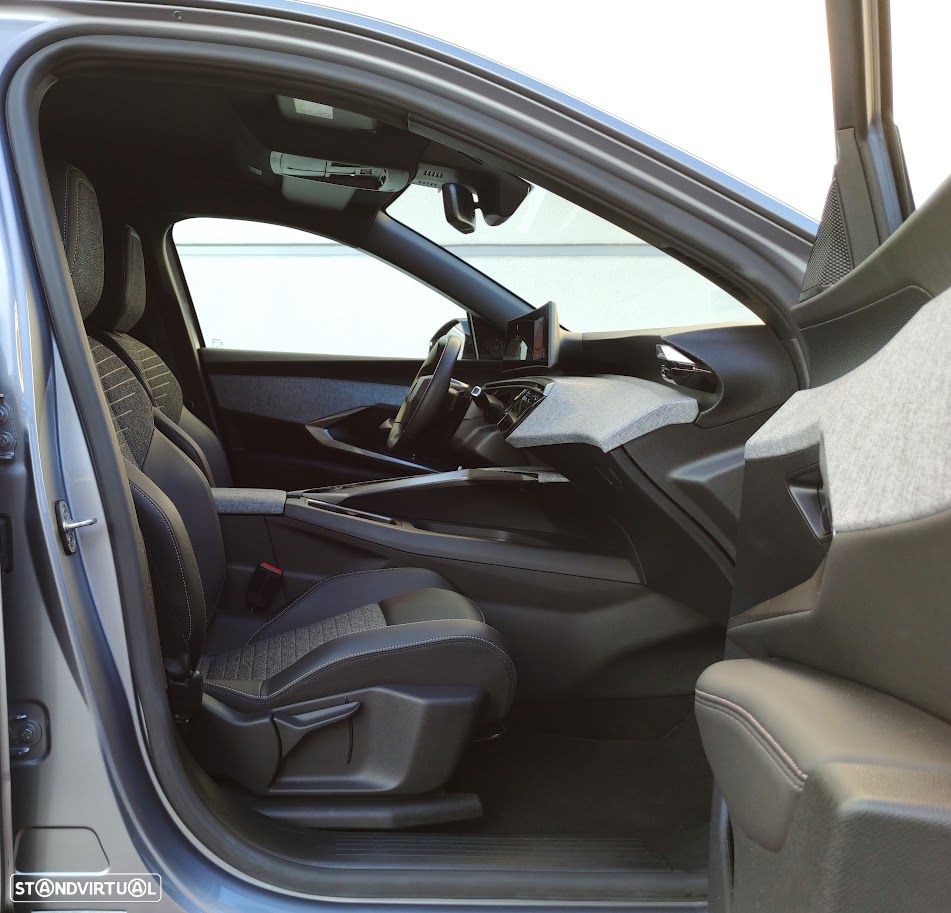 Peugeot E-3008 Allure - 25