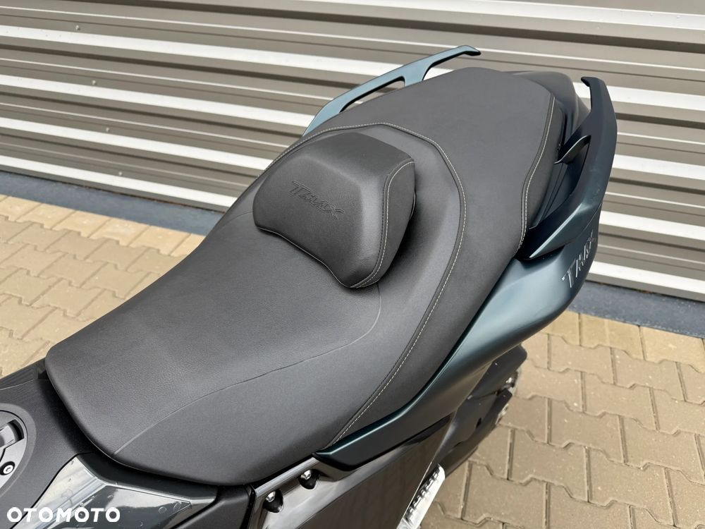 Yamaha Tmax - 22