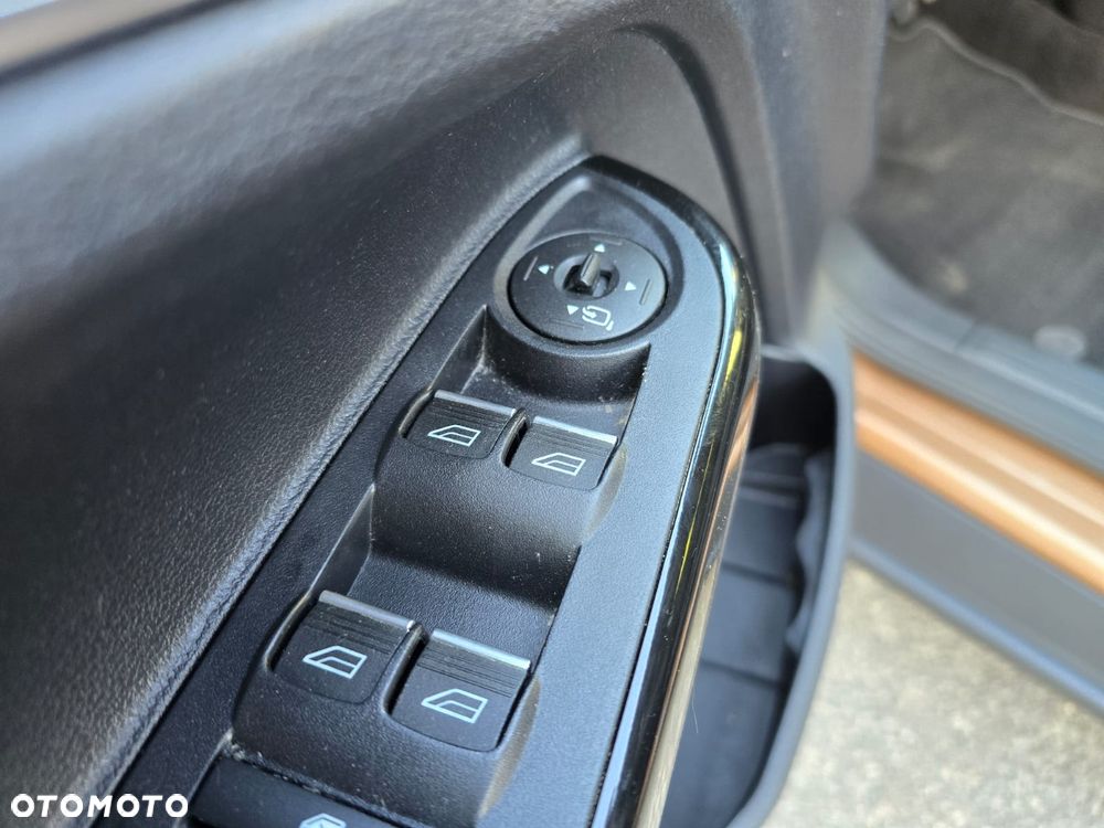 Ford B-MAX 1.0 EcoBoost Titanium - 28