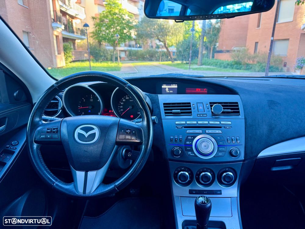 Mazda 3 Hatchback MZ-CD 1.6 Exclusive Plus Cin./Beje - 11