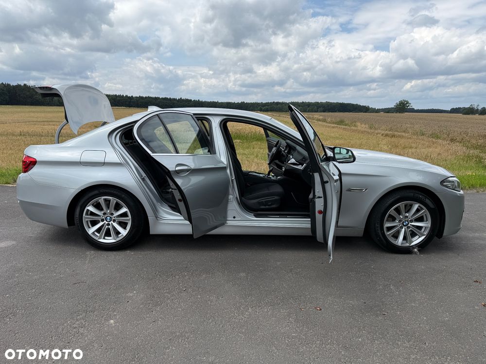 BMW Seria 5 530d Sport-Aut - 11