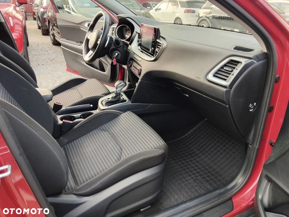 Kia XCeed 1.5 T-GDI M DCT - 24