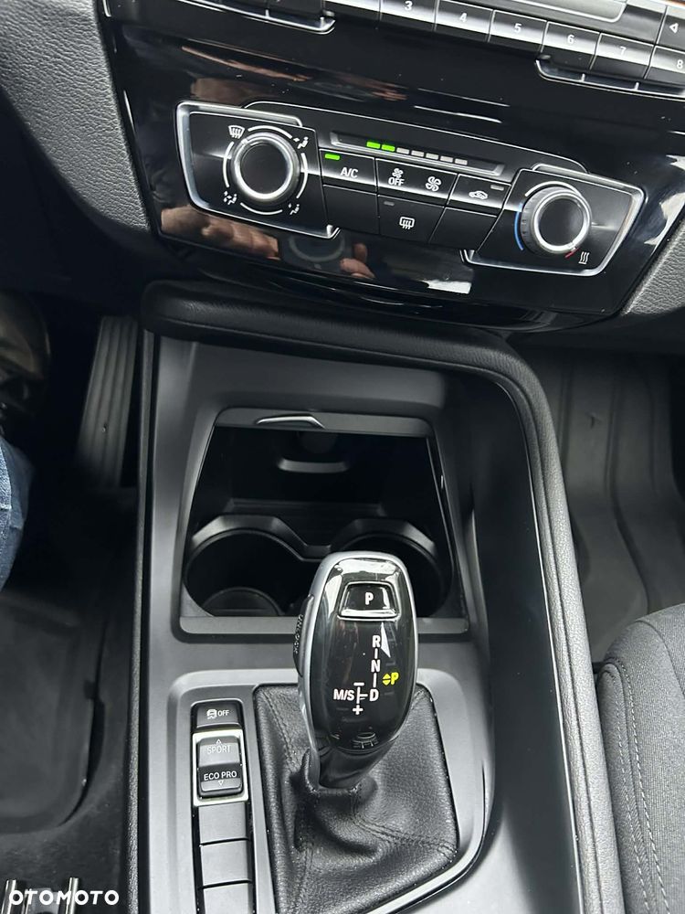 BMW X1 sDrive18i - 18