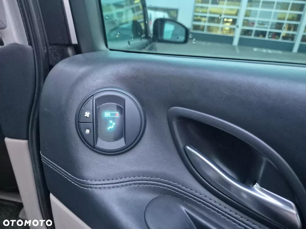 Renault Grand Espace 3.5 Initiale - 9