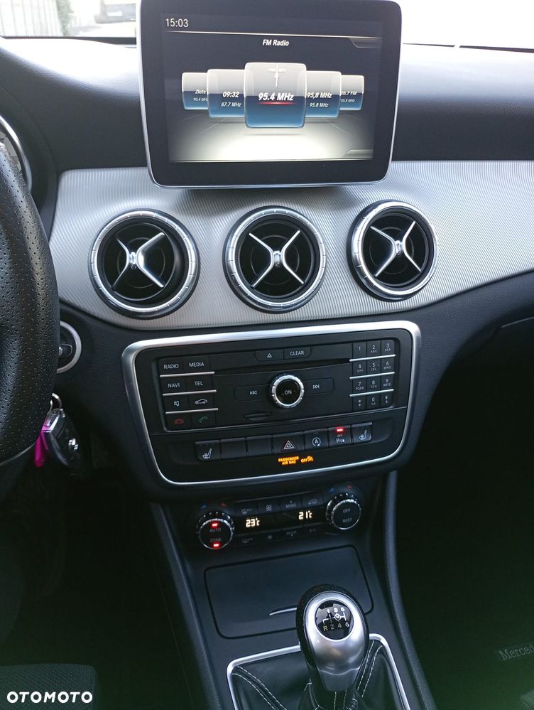 Mercedes-Benz CLA - 16