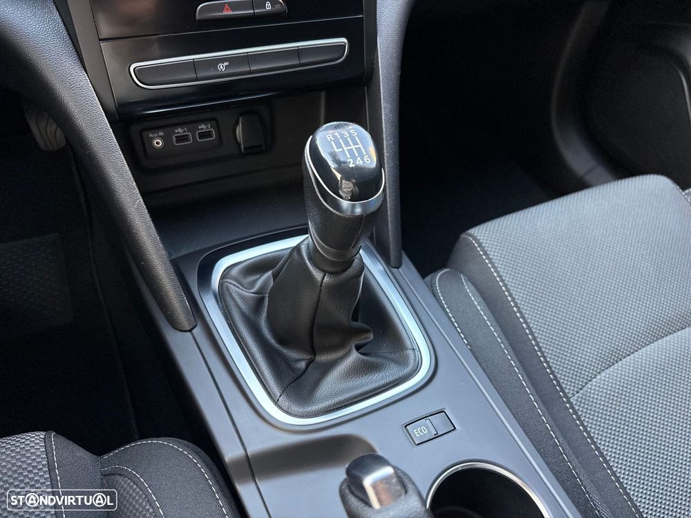 Renault Mégane 1.5 Blue dCi Intens - 41