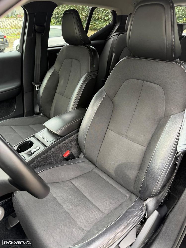 Volvo XC 40 2.0 D3 Momentum Geartronic - 13