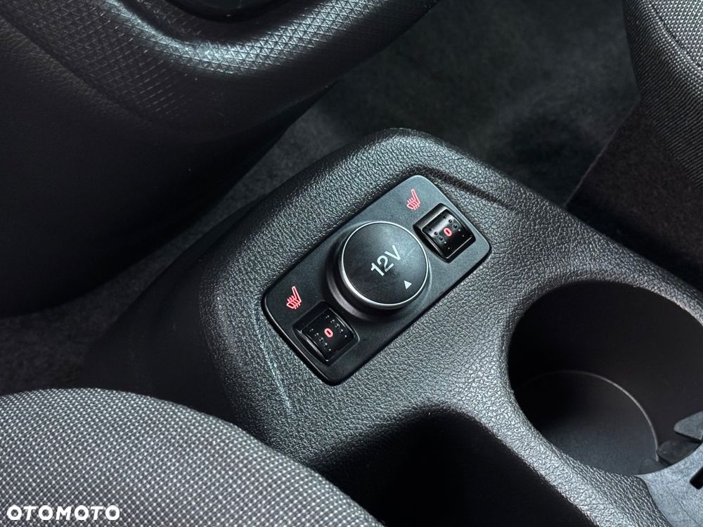 Ford Tourneo Connect Grand - 36