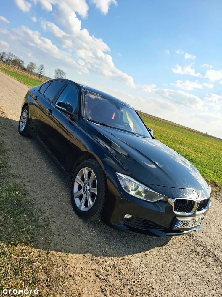 BMW Seria 3 325d Sport - 6