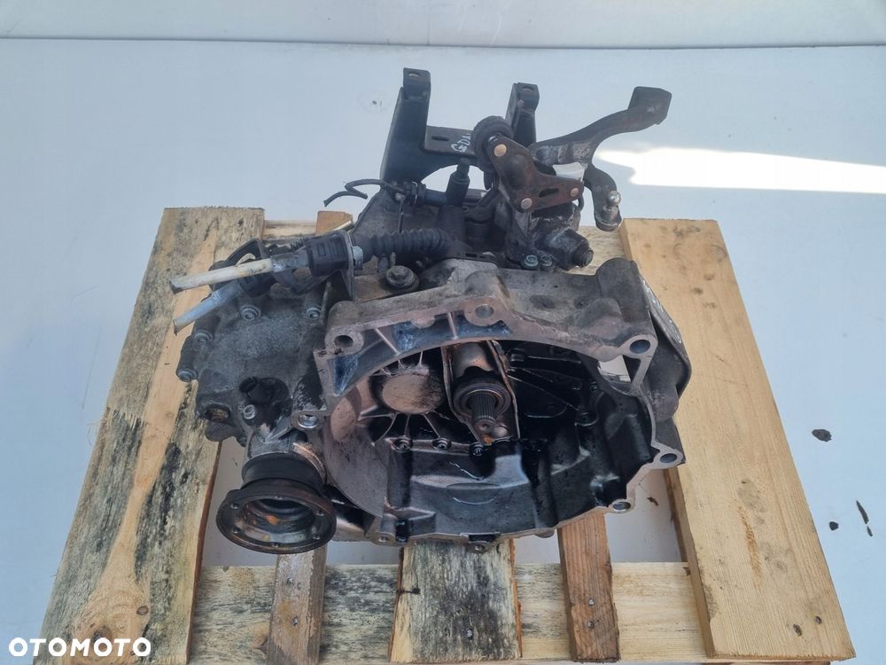 VW Polo IV 1.2 6V MANUALNA SKRZYNIA BIEGÓW manual GDN - 1