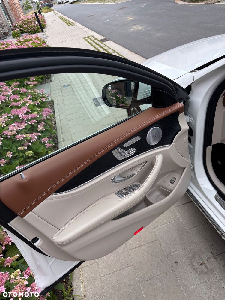 Mercedes-Benz Klasa E 250 9G-TRONIC - 9