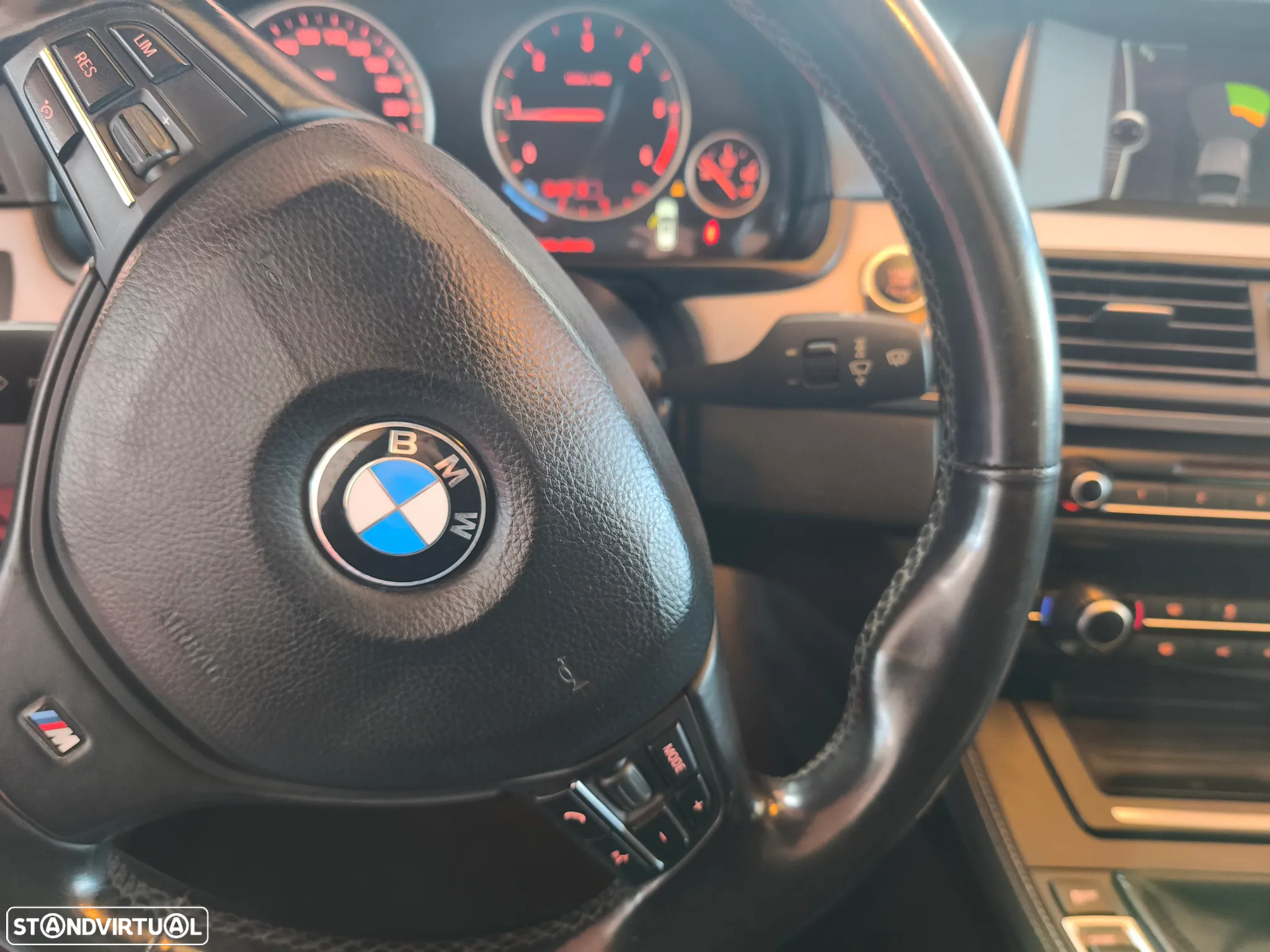 BMW 520 d Pack M - 15