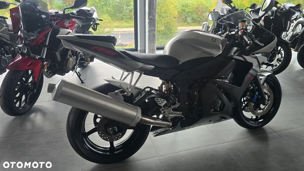 Yamaha R6 - 5