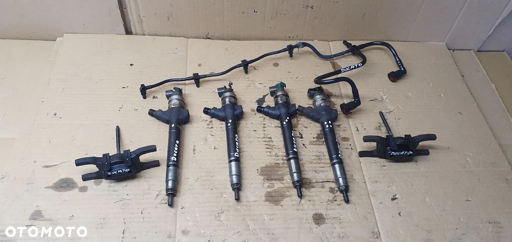 Wtrysk wtryskiwacz wtryskiwacze wtryski paliwa Fiat Ducato III 2.2 JTD 6C1Q-9K546-AC - 1