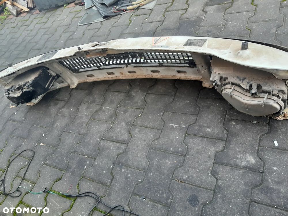 Wzmocnienie czołowe z lampami Iveco Daily 04r - 4