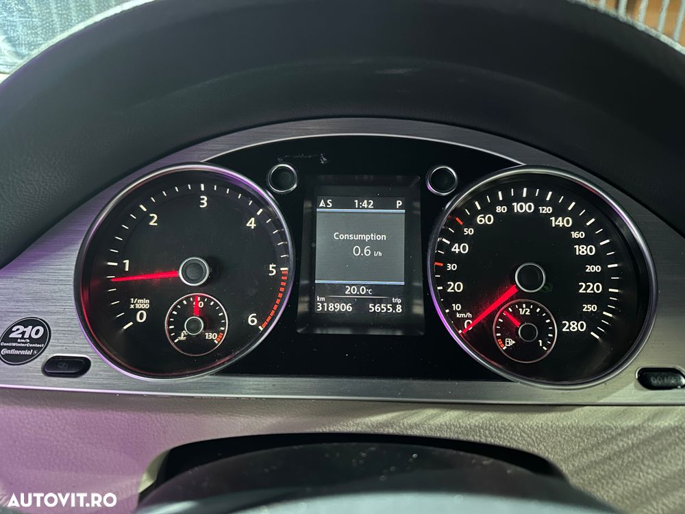 Volkswagen Passat 2.0TDI Comfortline DPF DSG - 8