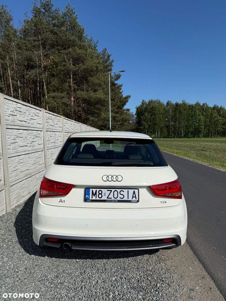 Audi A1 3-drzwiowe 1.6 TDI S line Sportpaket - 10