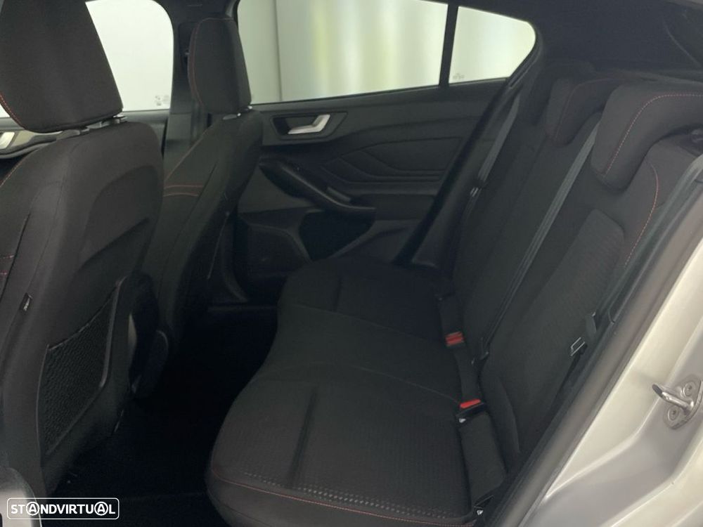 Ford Focus 1.0 EcoBoost ST-Line Aut. — fotografia 12