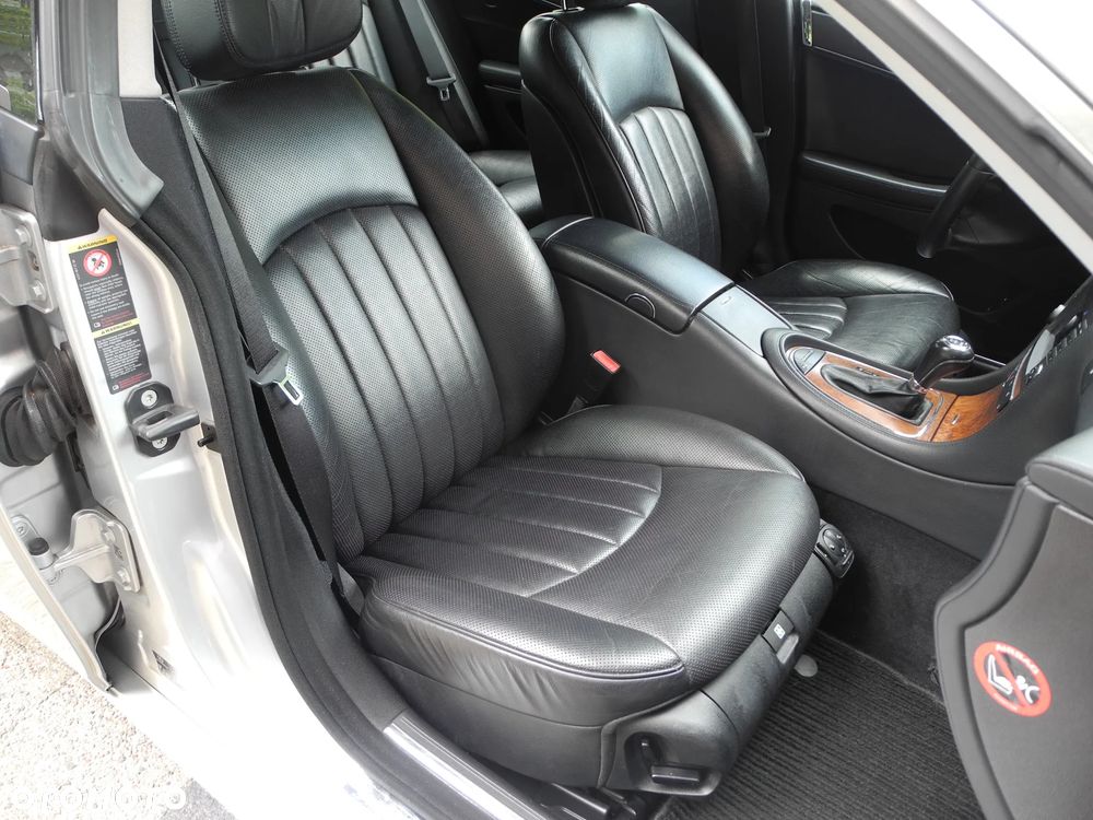 Mercedes-Benz CLS 350 CGI 7G-TRONIC - 22