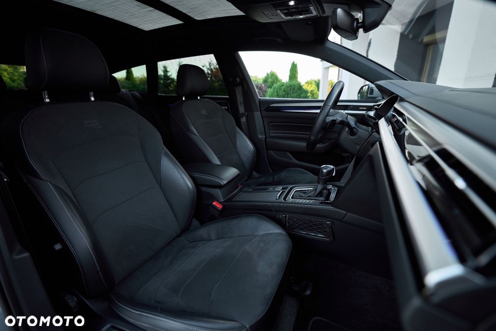 Volkswagen Arteon 2.0 TDI SCR DSG R-Line - 34