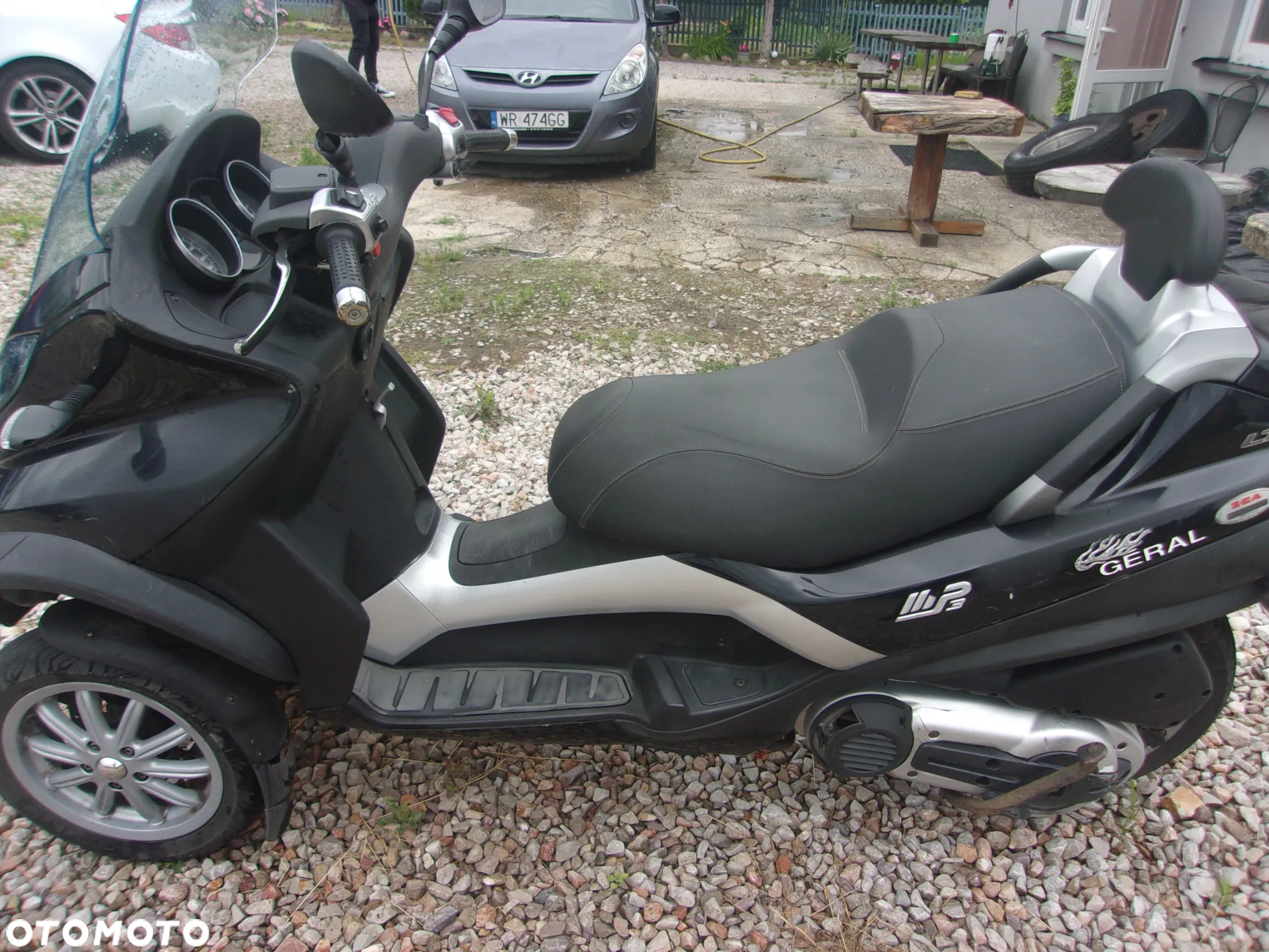 Piaggio MP-3 - 3