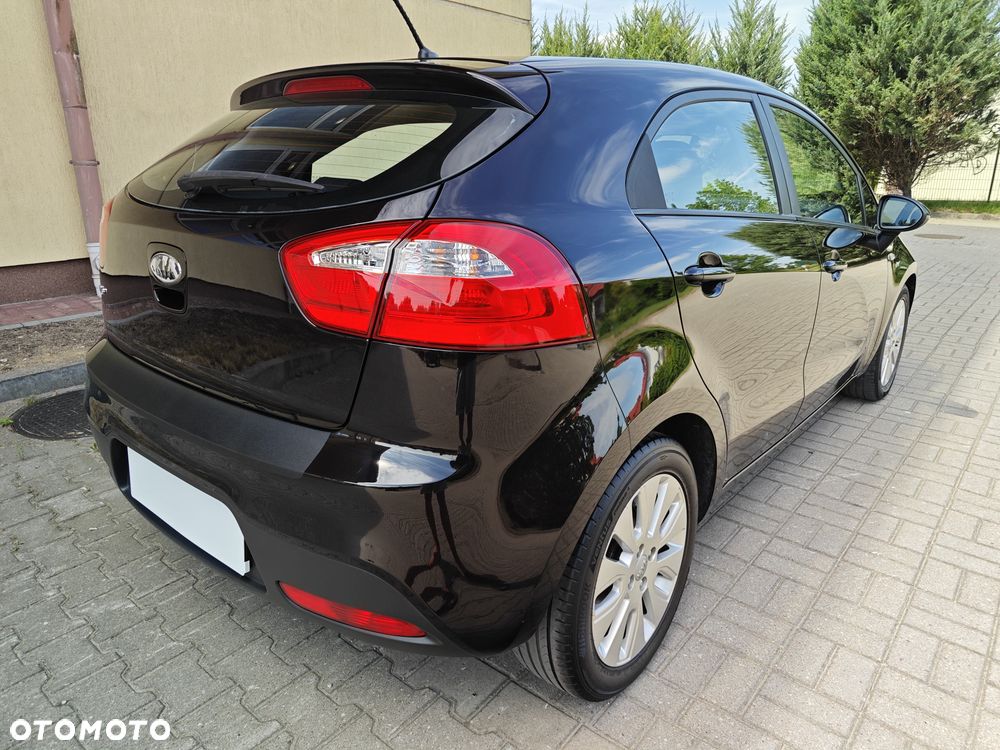 Kia Rio 1.4 Edition 7 - 11