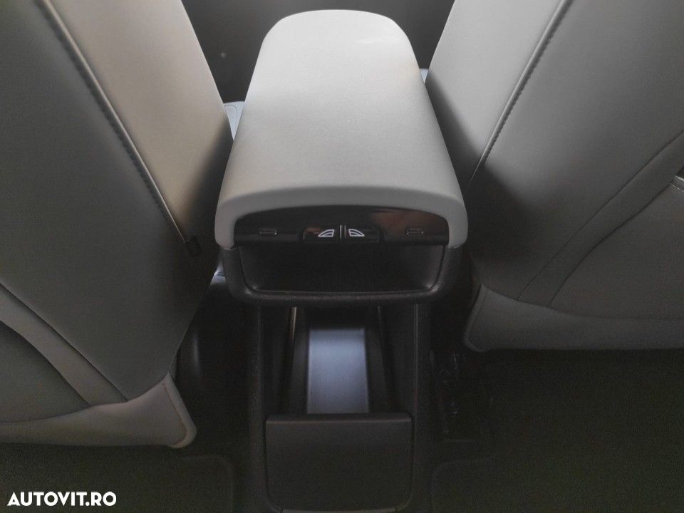 Volvo EX30 Twin Motor Performance Plus - 13