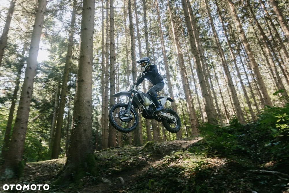 Husqvarna FE - 11