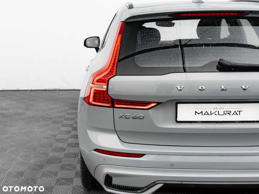 Volvo XC 60 B4 B Plus Dark - 12