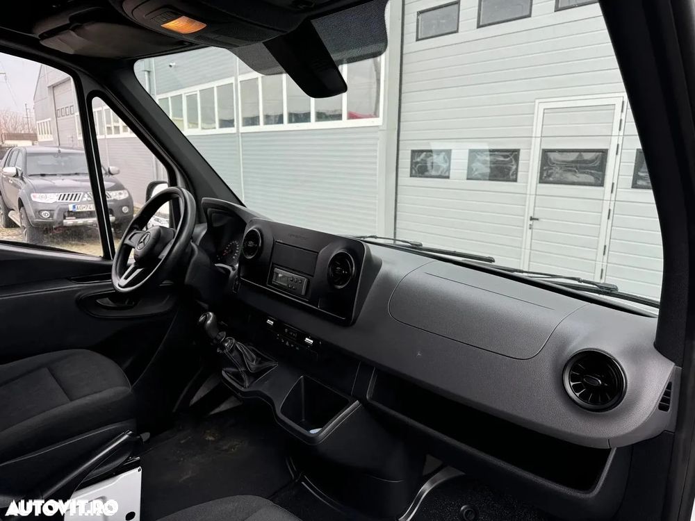 Mercedes-Benz SPRINTER - 9
