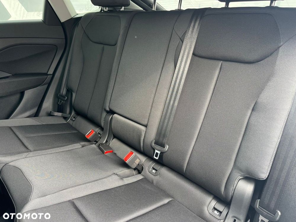Audi Q3 Sportback - 14
