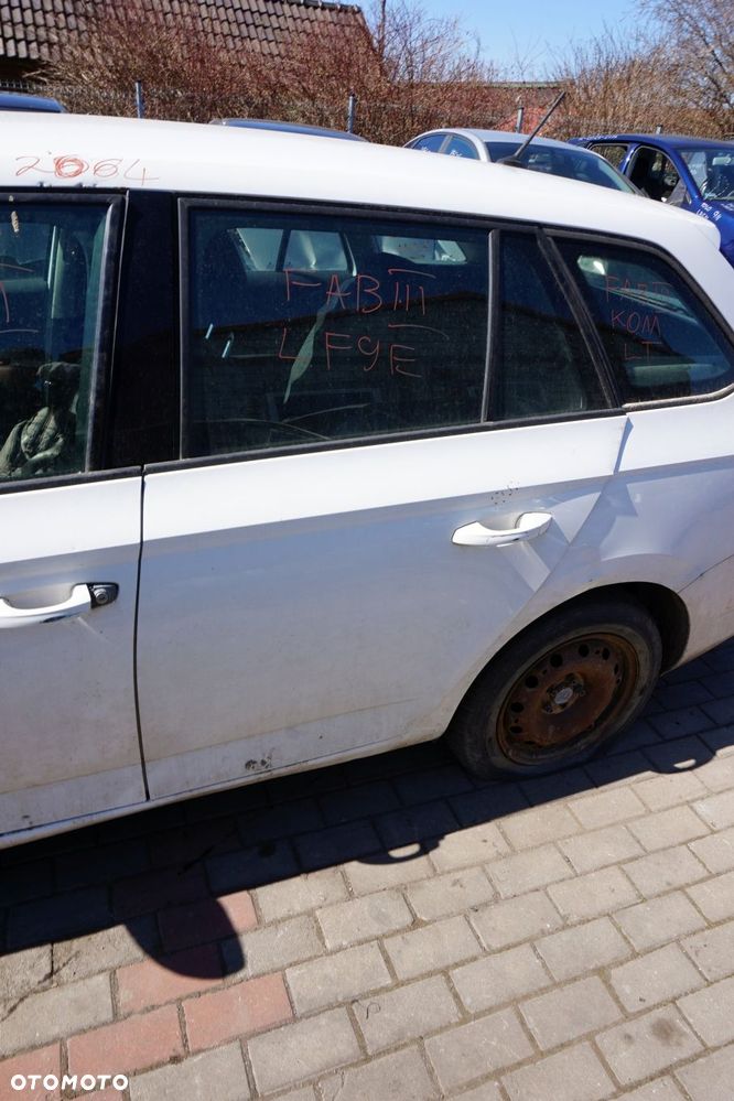 DRZWI TYLNE LEWE FABIA III NJ3 KOMBI LF9E  BIAŁY SKODA 2014-2018 - 1