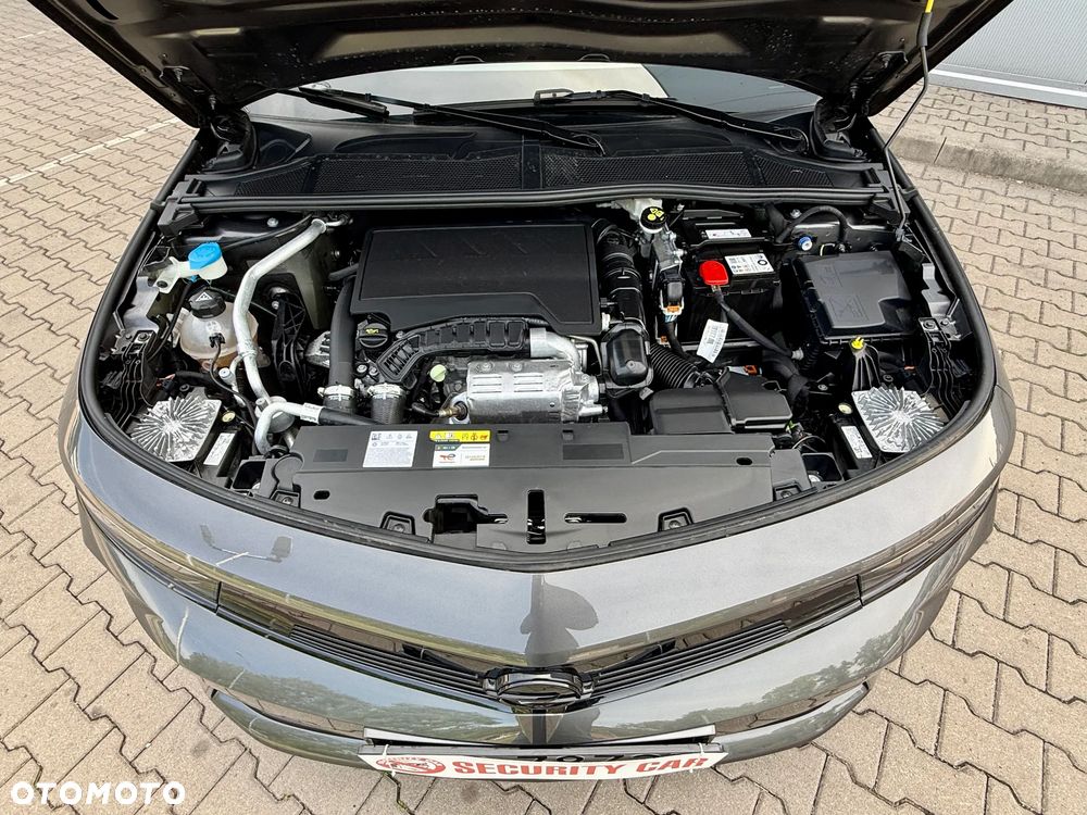 Opel Astra 1.2 T Ultimate S&S - 32