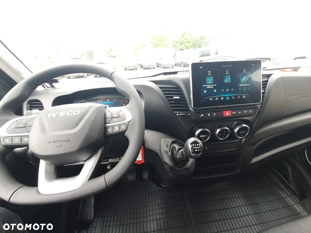 Iveco Daily 35S18H - 4