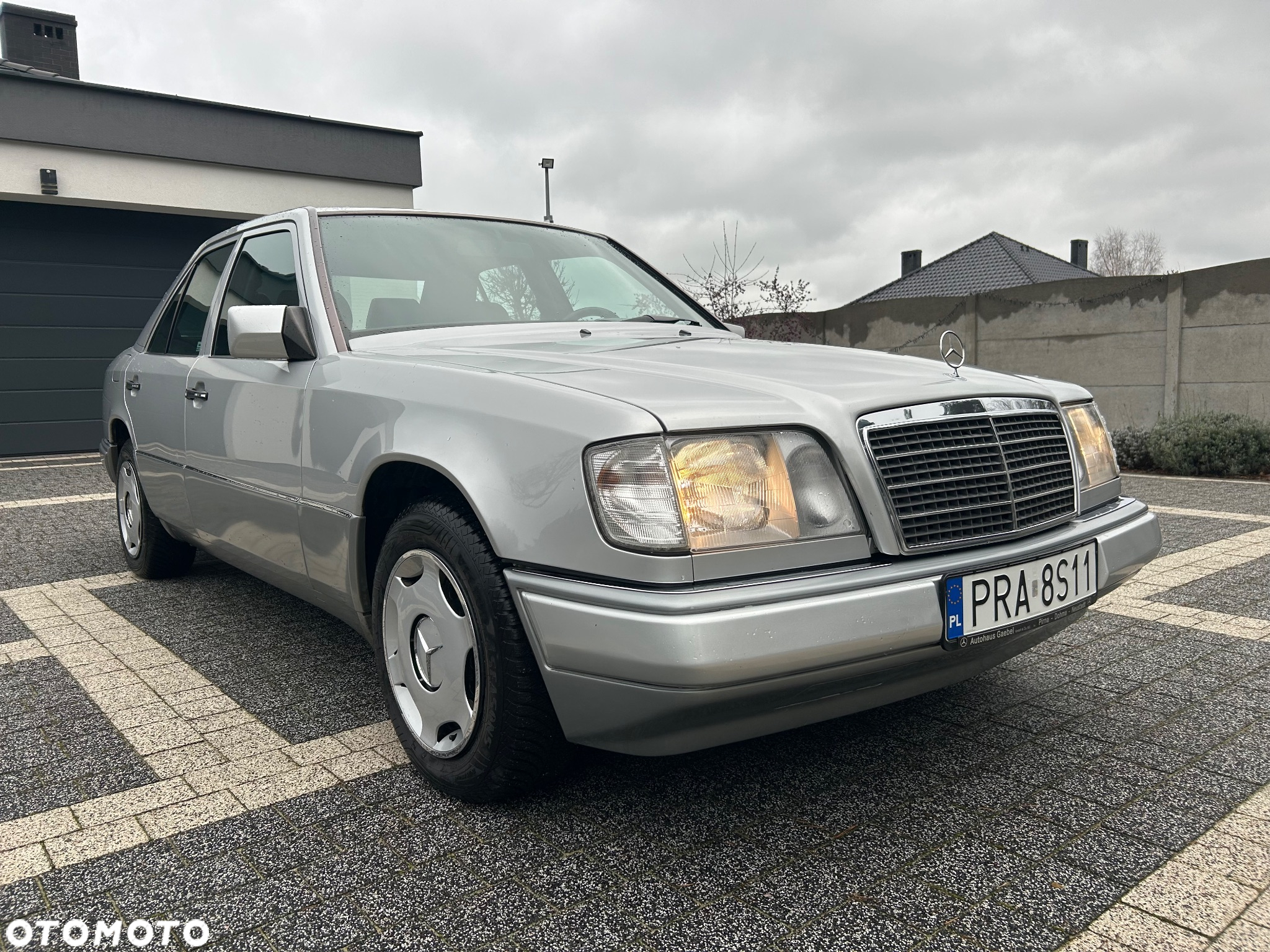 Mercedes-Benz Klasa E 200 T Elegance - 4