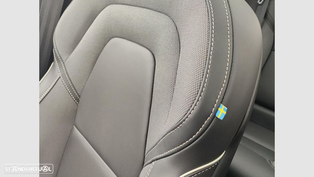 Volvo XC 60 2.0 T6 PHEV Black Edition AWD - 21