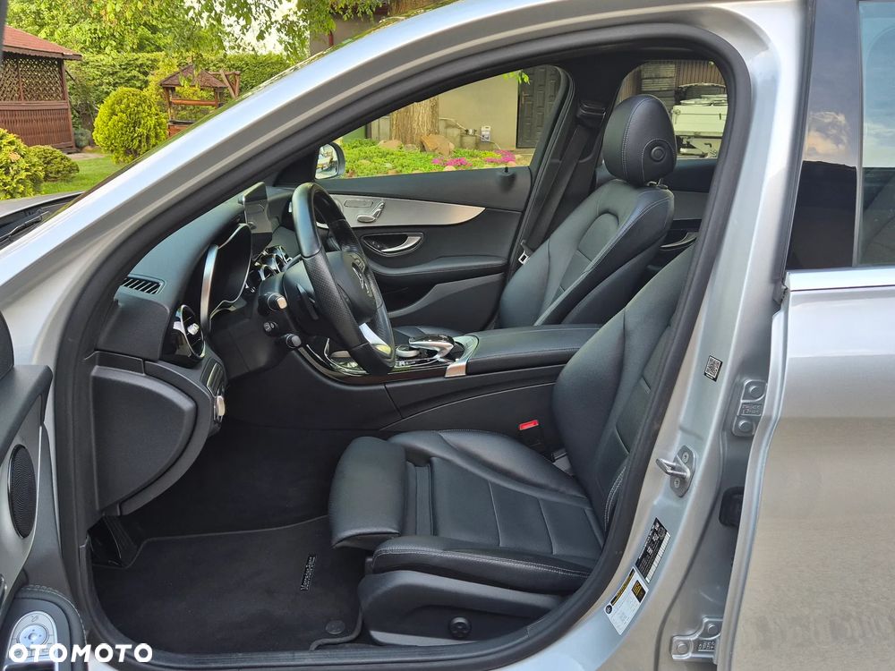 Mercedes-Benz Klasa C 300 7G-TRONIC AMG Line - 8