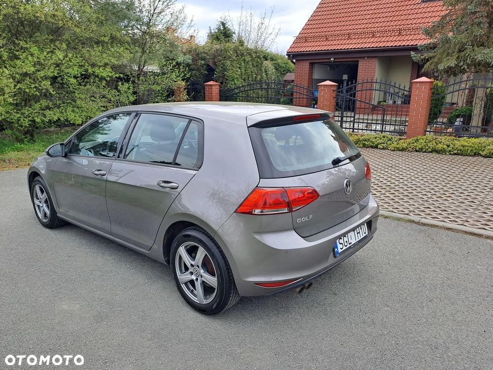 Volkswagen Golf - 4
