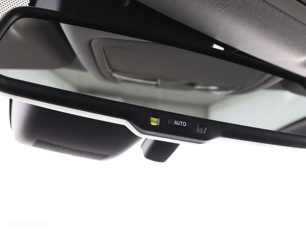 Toyota Auris Hybrid 135 Comfort - 34