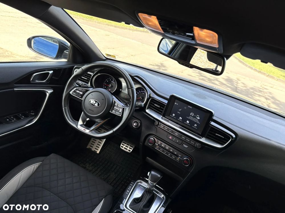 Kia ProCeed 1.4 T-GDI GT Line DCT - 24