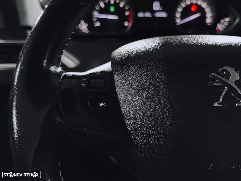 Peugeot 208 1.6 BlueHDi Style - 24