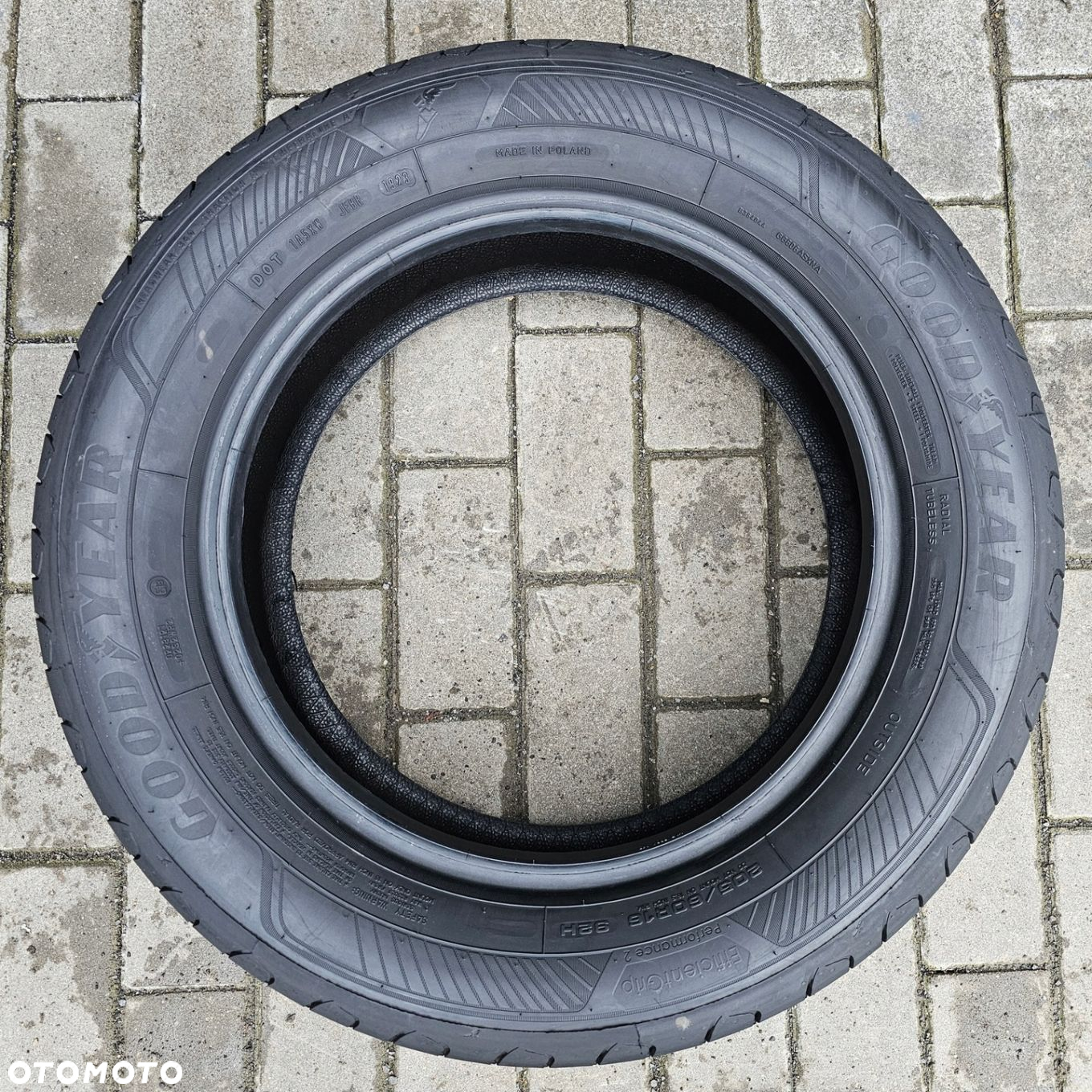 Goodyear Efficient Grip Performance 2 205/60R16 92 H - 4