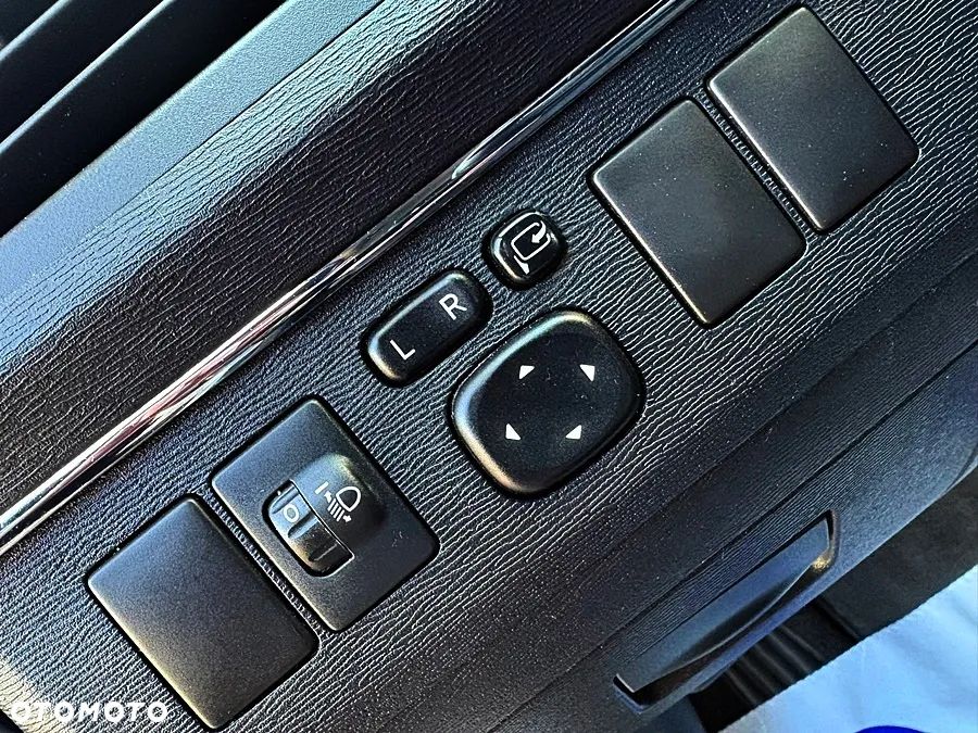 Toyota Avensis 2.0 D-4D - 18