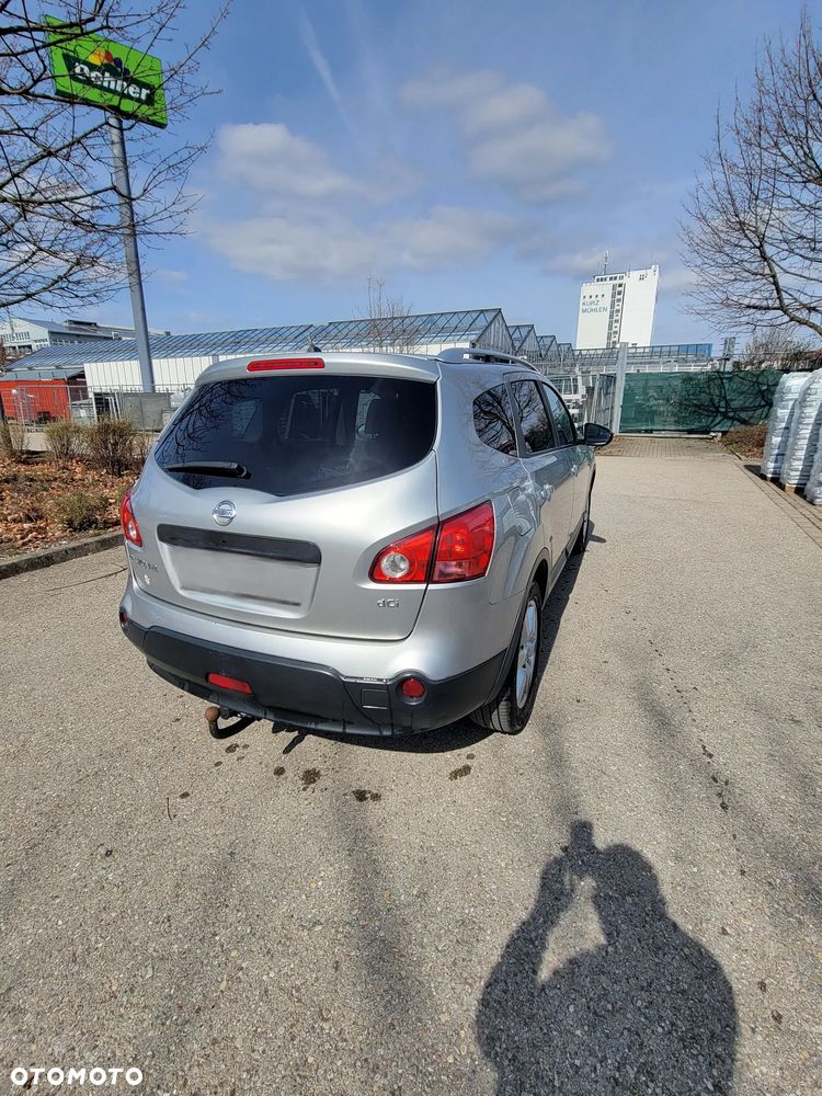 Nissan Qashqai+2 - 4