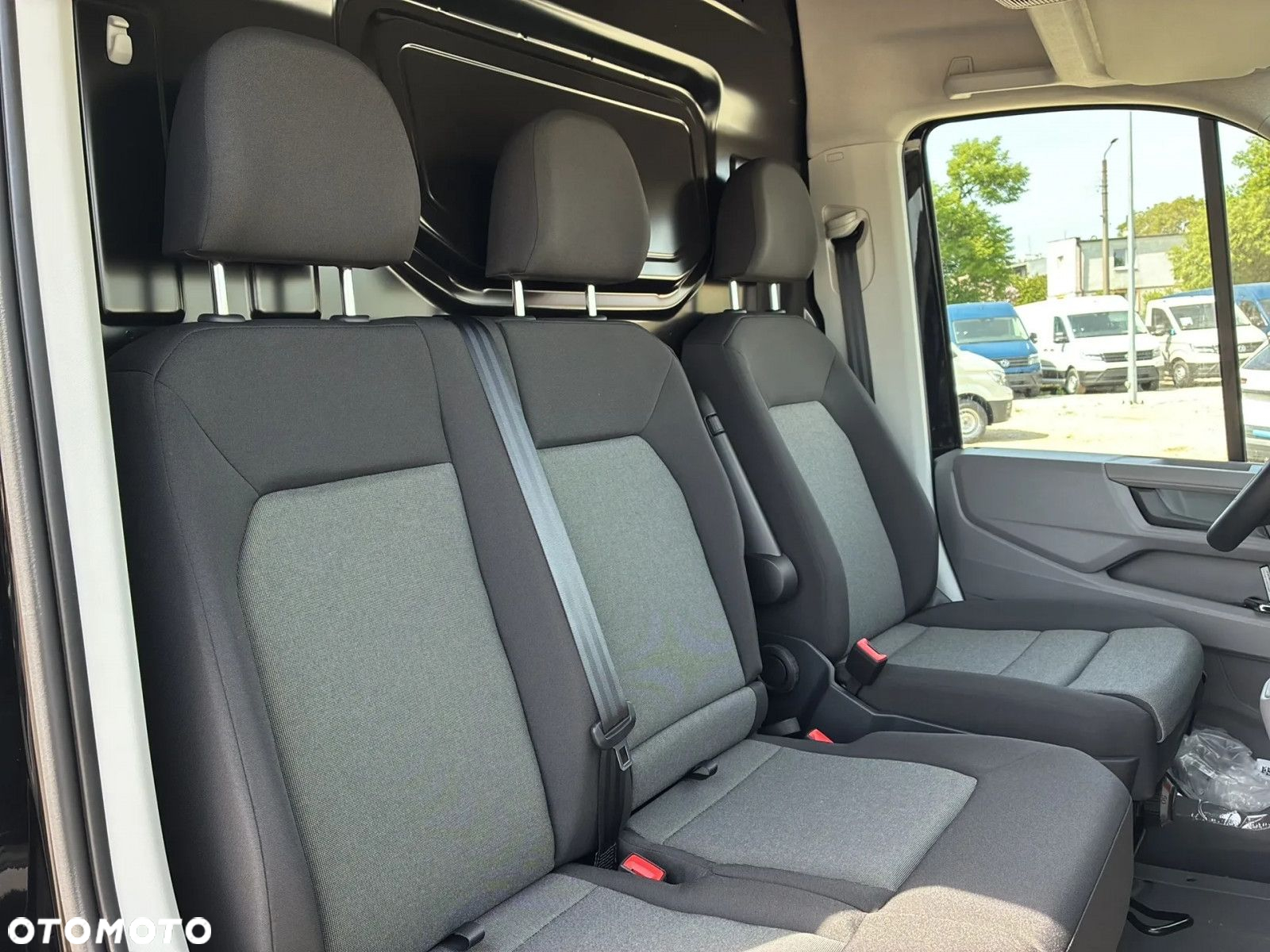 Volkswagen Crafter 35 Furgon AUTOMAT/L4H3, 2.0BiTDI 177KM, 4490mm, Wysoki dach, r.o. 4490 - 18