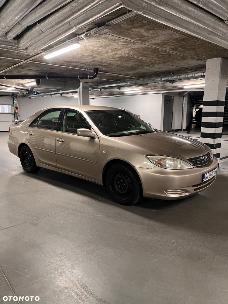 Toyota Camry 2.4 XLE - 6