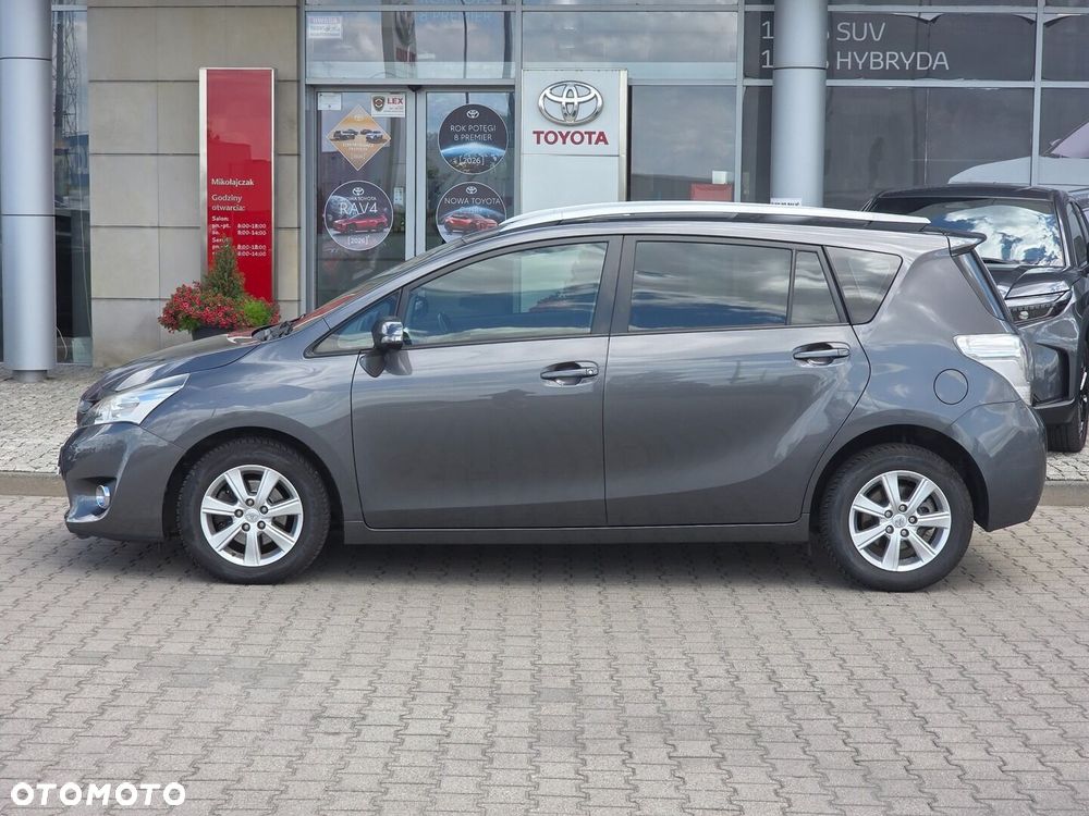 Toyota Verso - 3