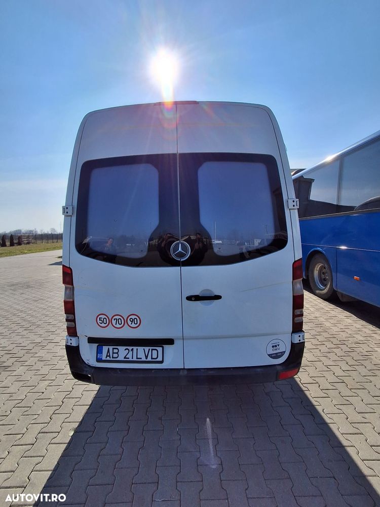 Mercedes-Benz Sprinter - 2