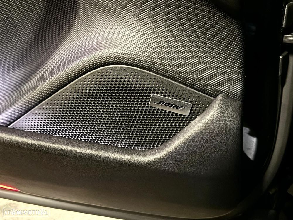 Porsche Taycan Cross Turismo - 19